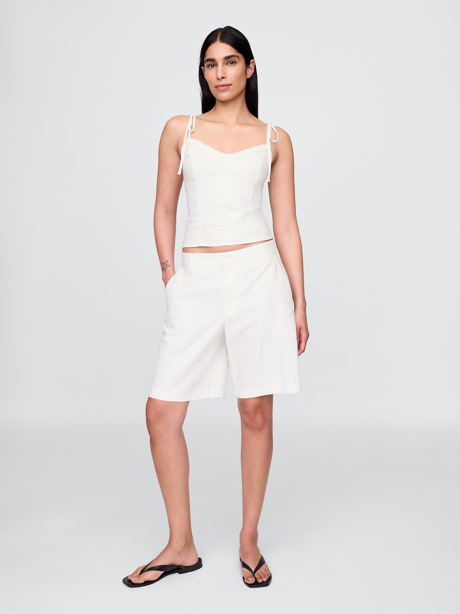 365 Low Rise Linen-Blend Trouser Shorts